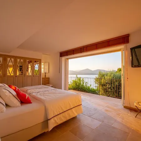 Blue Med Villa *