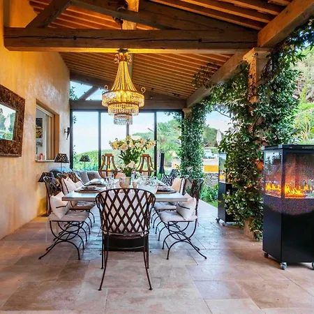 Blue Med Villa